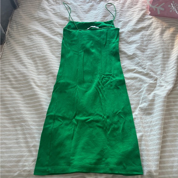 ZARA - GREEN DRESS - Picture 2 of 3